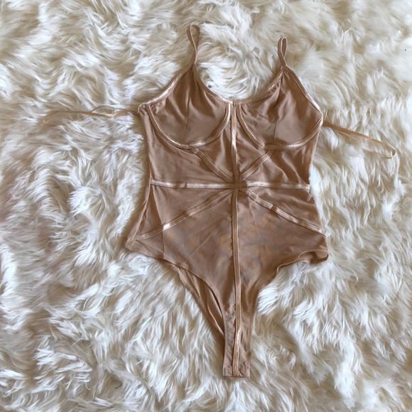 Tops - NWT Mocha Colored Bondage Style Bodysuit L